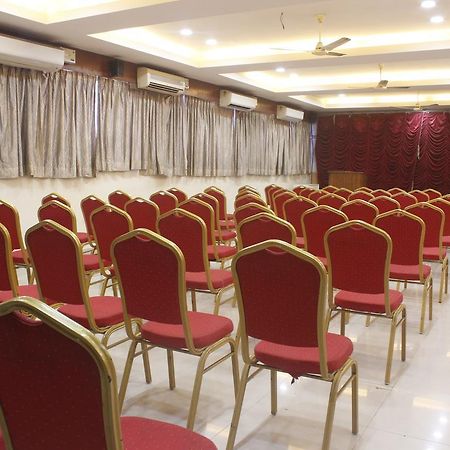Hotel Chandra'S 维沙卡帕特南 外观 照片