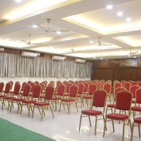 Hotel Chandra'S 维沙卡帕特南 外观 照片