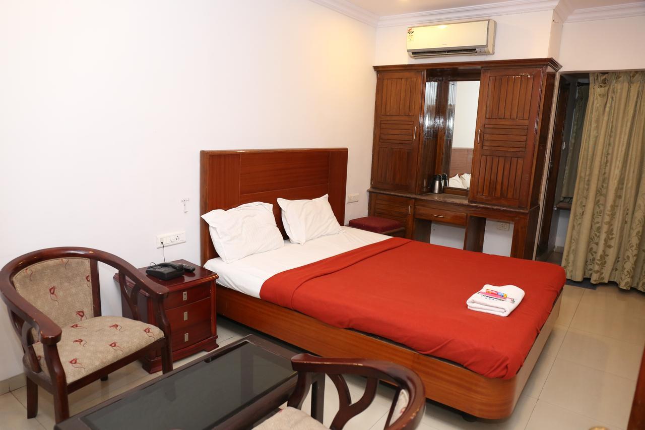 Hotel Chandra'S 维沙卡帕特南 外观 照片