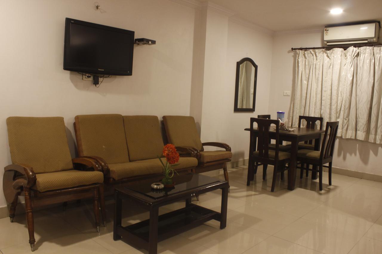 Hotel Chandra'S 维沙卡帕特南 外观 照片