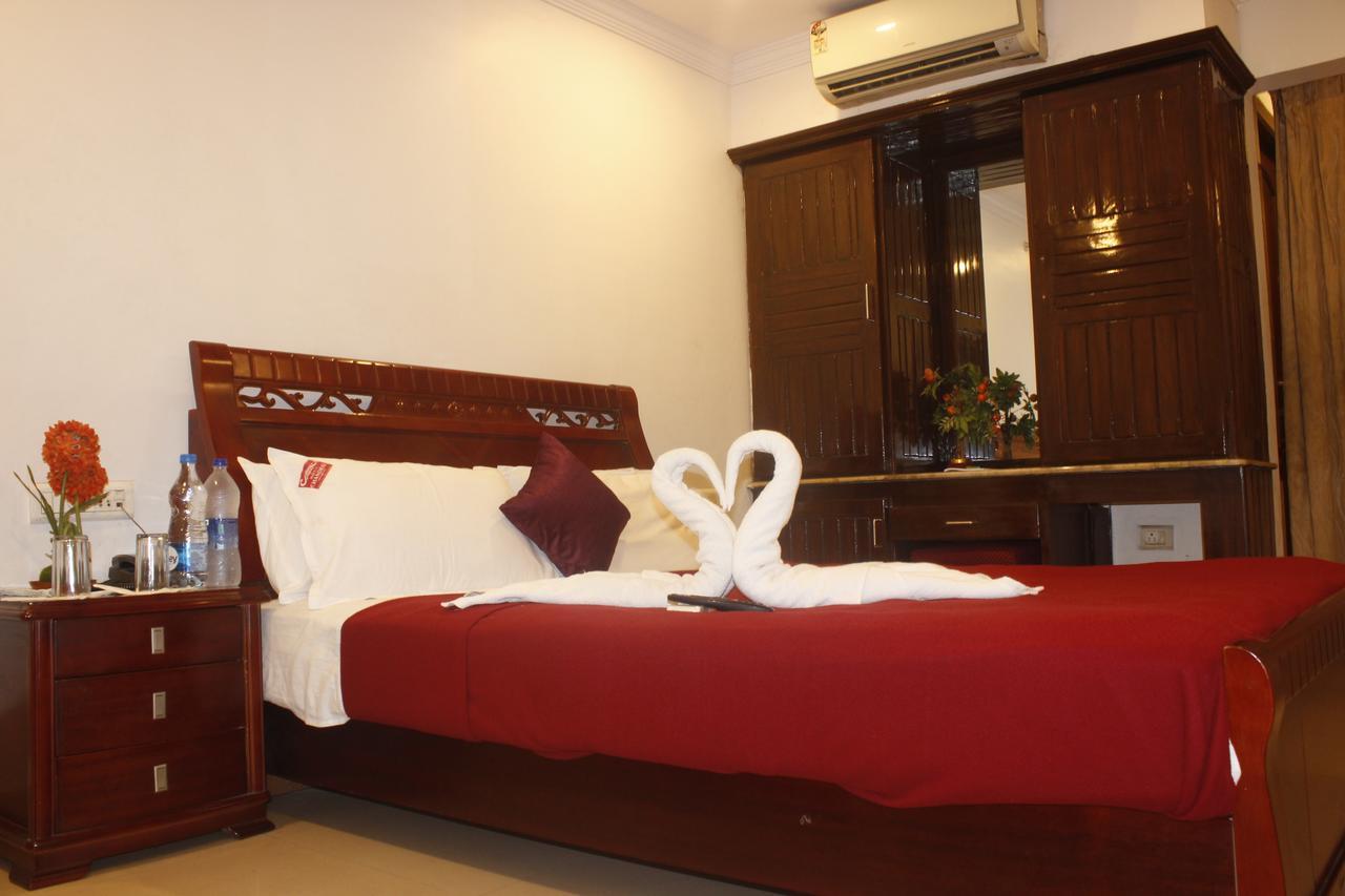 Hotel Chandra'S 维沙卡帕特南 外观 照片