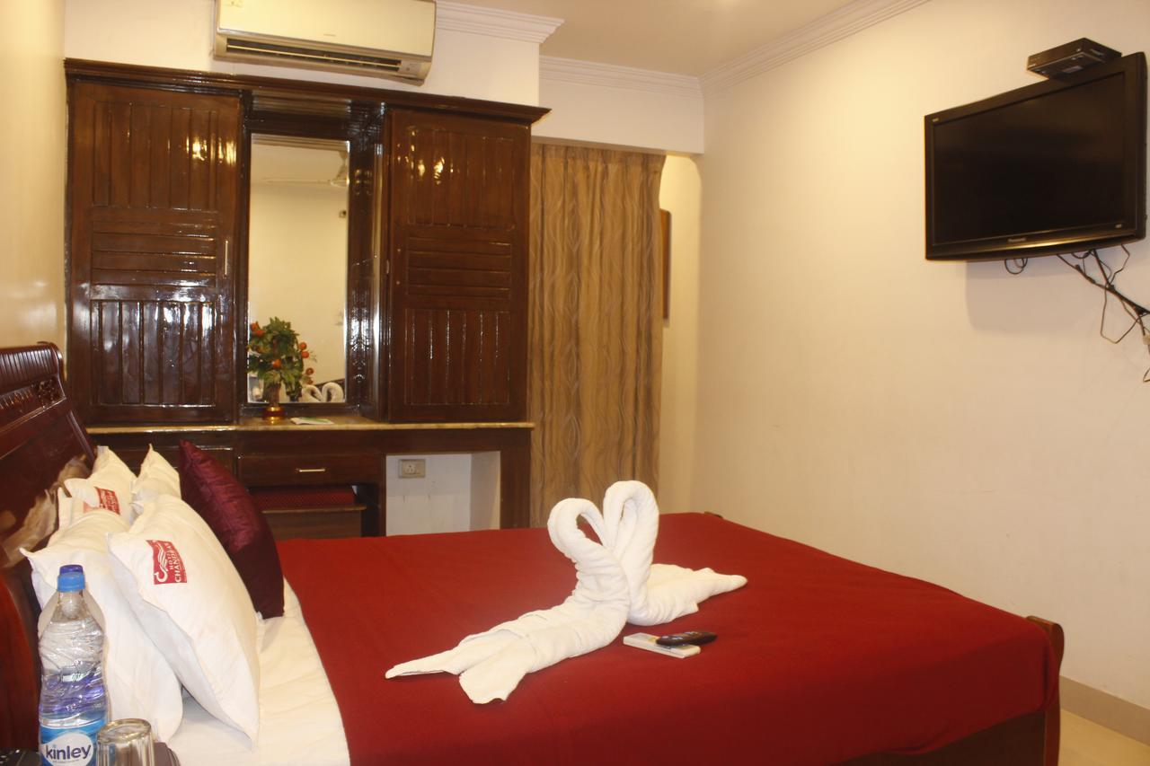 Hotel Chandra'S 维沙卡帕特南 外观 照片