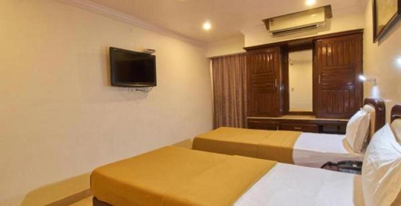 Hotel Chandra'S 维沙卡帕特南 外观 照片