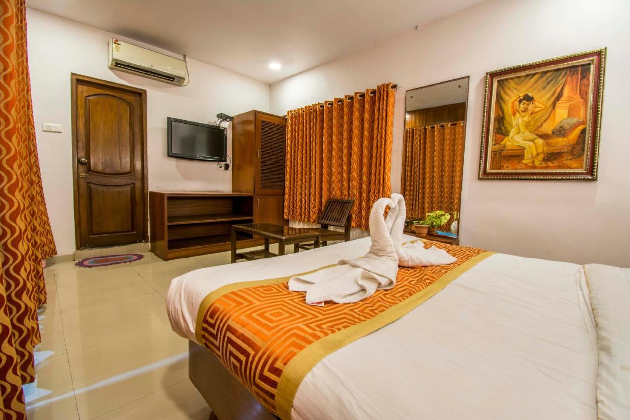 Hotel Chandra'S 维沙卡帕特南 外观 照片